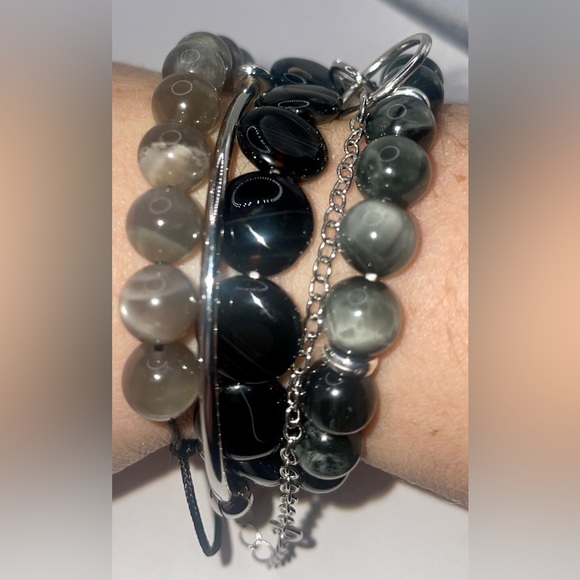 This stackable 5 bracelet set w 3 beaded 2 silver. One is adjustable 2 stretch. - Picture 5 of 11